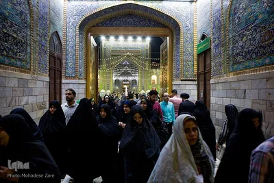 حرم مطهر رضوی در شب ولادت امام رضا(ع)