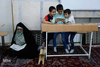 محفل انس با قران کریم در بقعه چهار انبیا قزوین