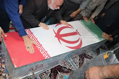 وداع با پیکر جانباز شهید منوچهر بخشنده‎