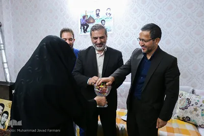 دیدار جامعه قرآنی با خانواده شهیدان عبدالهی