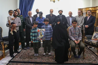 دیدار جامعه قرآنی با خانواده شهید اسماعیل احمدی