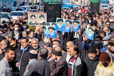 راهپیمایی مردم ملایر در پی اهانت نشريه فرانسوی به مرجعیت