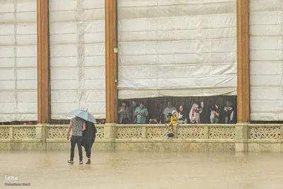 باران اردیبهشت در حرم شاهچراغ(ع)