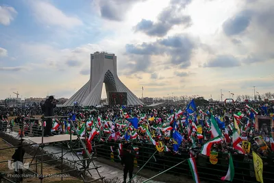 جشن پیروزی انقلاب اسلامی در میدان آزادی