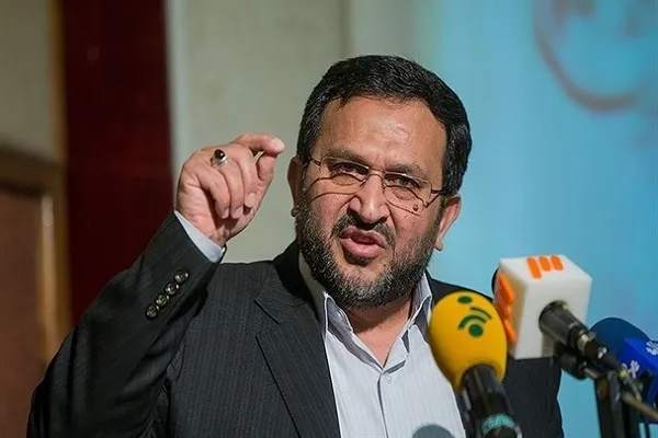 امام نوفل‌لوشاتو همان امام جماران است