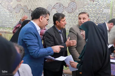 میز خدمت مسئولان استان فارس در حرم مطهر شاهچراغ(ع)