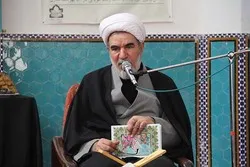 أكاديمي إیراني يشرح أهم صفات الأسرة المسلمة من منظور القرآن