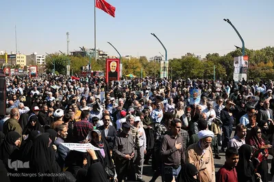 بدرقه پیکر شهید نیلفروشان تا خانه ابدی