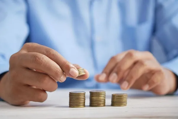 Khums sa Islam/8

Paano Naiiba ang Khums at Zakat mula sa mga Buwis