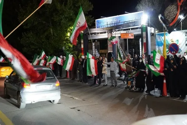 اجتماع دانشگاهیان دانشگاه تبریز در حمایت از آرمان‌های انقلاب