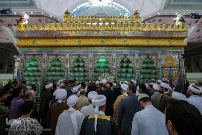 ادای احترام مهمانان کنفرانس وحدت به امام راحل