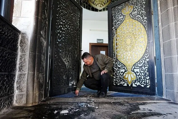 A mosque arson in US US Mosque Incidents More Than Double in Three-Month Span, Report Finds