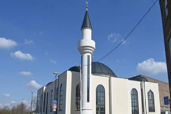 Fransa'da kapatılan cami için Danıştay'a başvuruldu