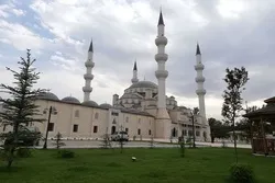 Qırğızıstanda məscidlər açıldı