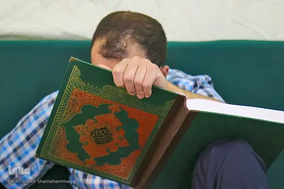  آیین جزء خواني قرآن کریم عربهای مقیم دولت آباد ری