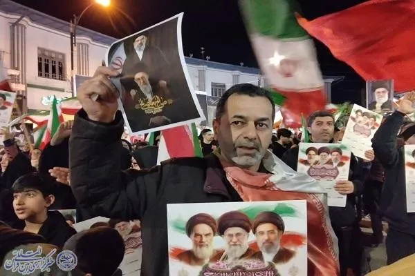 سوگواری دانش آموزان بابلسری در چهلم شهادت دانش آموزان میناب