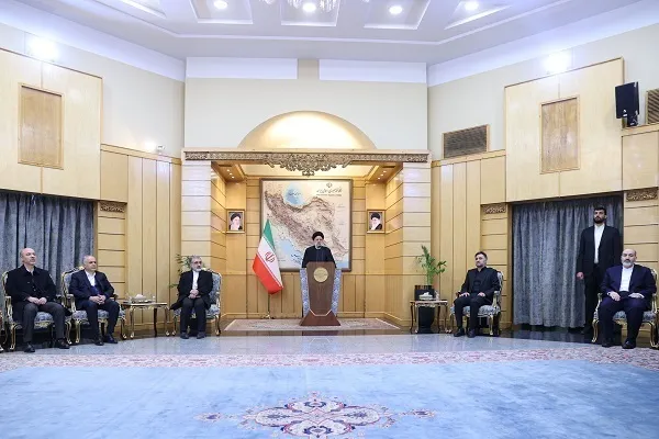 Mga Pagsisikap na Palakasin ang Suporta para sa Palestine ang Agenda sa Panahon ng Pagbisita sa Algeria ng Pangulo ng Iran