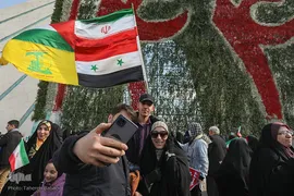 جشن پیروزی انقلاب اسلامی در میدان آزادی