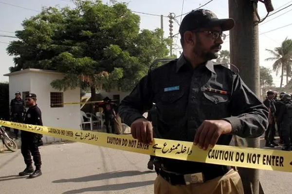 Pakistan'da silahlı saldırı: 4 polis öldü
