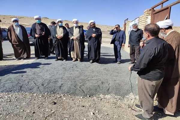 استقرار روحانی و تجهیز مساجد در روستاهای بیجار امری ضروری است