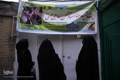 محفل انس با قرآن کاروان قرآنی انقلاب در منزل قاری شهید منا، مهاجر الی الله محسن حاجی حسنی کارگر 
