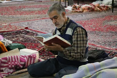 آیین معنوی اعتکاف در مصلی کرج