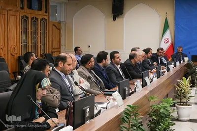 نشست ستاد انتخابات اصفهان پیش از آغاز رأی‌گیری