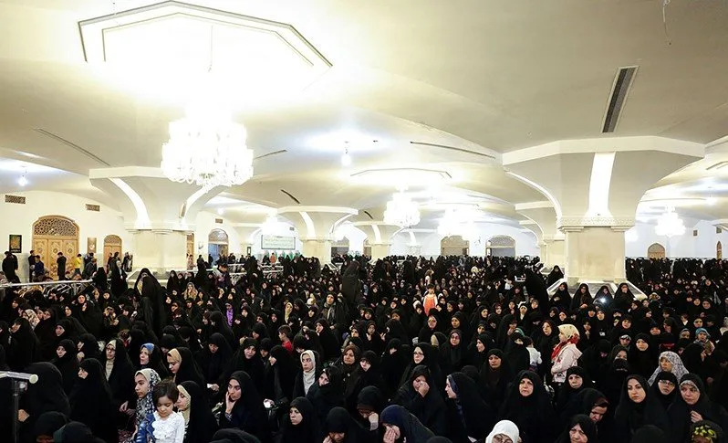 پرسمان دینی «حضرت معصومه(س)؛ الگوی عفاف» برای زائران غیر ایرانی
