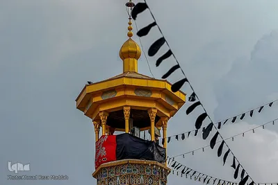 آیین تعویض پرچم گنبد آستان حضرت شاهچراغ (ع)‎‎