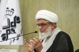 حجت‌الاسلام والمسلمین محمدرضا عابدینی در مراسم اختتامیه نشست استادان، قاریان و حافظان قرآن