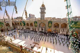 تعویض پرچم حرم حضرت علی(ع)