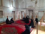 مراسم سنتی نیت کردن و توسل بر امام حسین(ع) با گندم شماری و نذر گندم در اهر