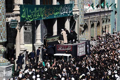 Qom nimmt Abschied von Ayatollah Safi Golpaygani