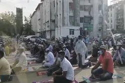 মালয়েশিয়ায় নিয়ম ভেঙে ঈদের নামাজ আদায়, ৪৮ বাংলাদেশি আটক