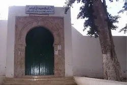 Reprise de la prière du vendredi à la mosquée Sidi Elyès à Sfax en Tunisie