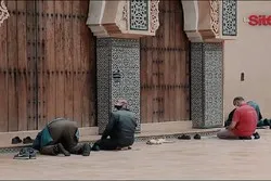 Maroc : les fidèles ont accompli leur prière devant une mosquée de Casablanca