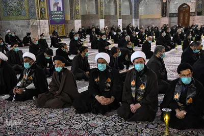 آیین شمع‌گردانی شب شهادت امام رضا (ع) در حرم مطهر رضوی