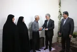 دیدار وزیر فرهنگ و ارشاد اسلامی با خانواده شهید بنی‌اسد آزاد در بافت