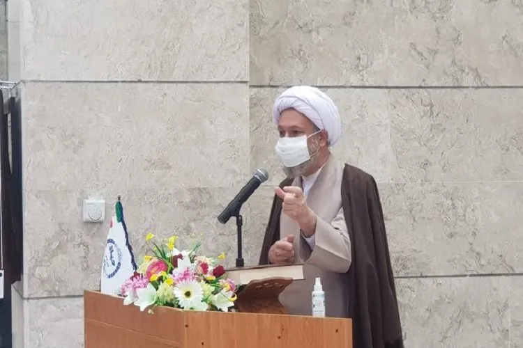 نتیجه رویکرد ایمانی به جهان، برکت است / ضرورت راه‌اندازی مرکز رشد فناوری حوزوی در شیراز