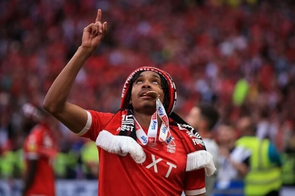 25-Year-Old Spence Set to Become First-Ever Muslim England Player