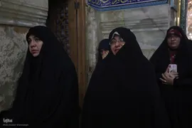  سیاه پوش کردن ضریح مطهر کریمه اهل بیت(س)