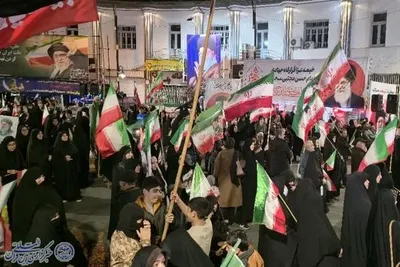 چهل و سومین شب اجتماع مردم انقلابی بابلسر در میدان شهدا