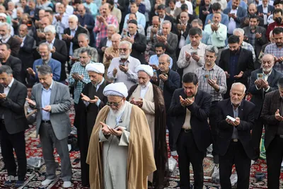 نماز عید سعید فطر در حرم حضرت عبدالعظیم(ع)