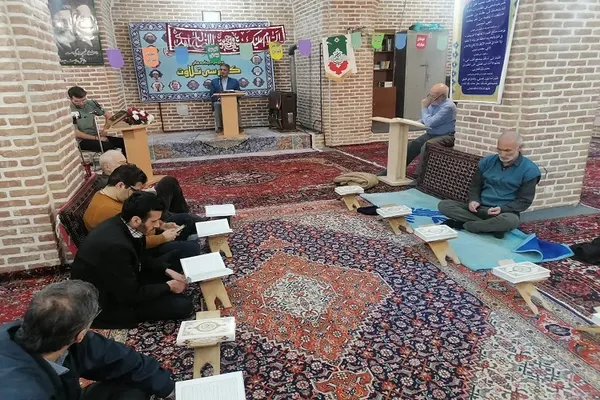 کرسی تلاوت مسجد استاد شاگرد تبریز