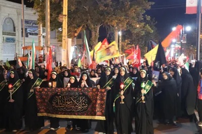 دسته عزاداری بانوان ملایری در شام غریبان قائدشهید امت