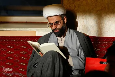 محفل انس با قران کریم در بقعه چهار انبیا قزوین