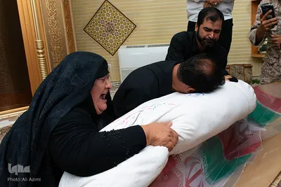 آیین استقبال از پیکر شهدای تازه‌تفحص‌شده در سیمای مرکز اصفهان
