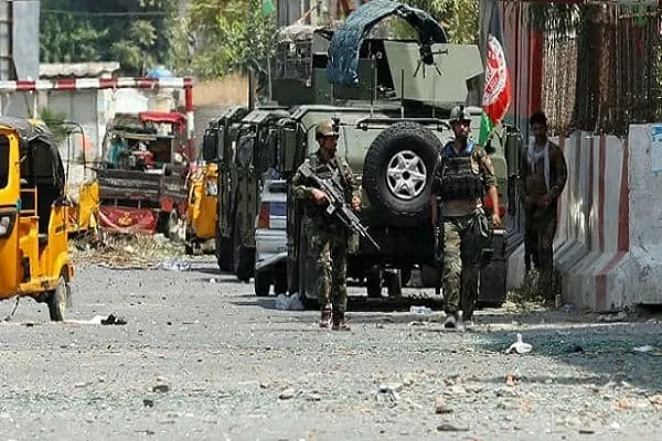 Afganistan'da valilik binasına saldırı: 4 ölü