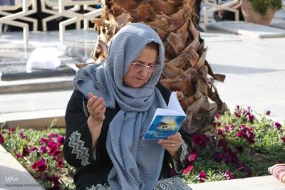 مراسم دعای عرفه در گلستان شهدای اصفهان