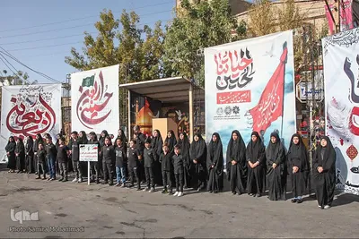 حضور عاشقان حسینی در مراسم پیاده‌روی جاماندگان اربعین ارومیه‎